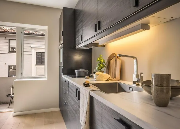 Modern 2br Balcony - Near Cruise Terminal Lägenhet *