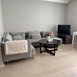 Modern 2br Balcony - Near Cruise Terminal ברגן